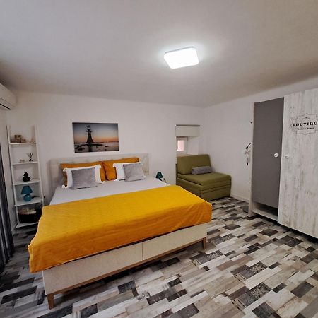 Kuca Za Odmor Eni **** Villa Šibenik Exteriör bild