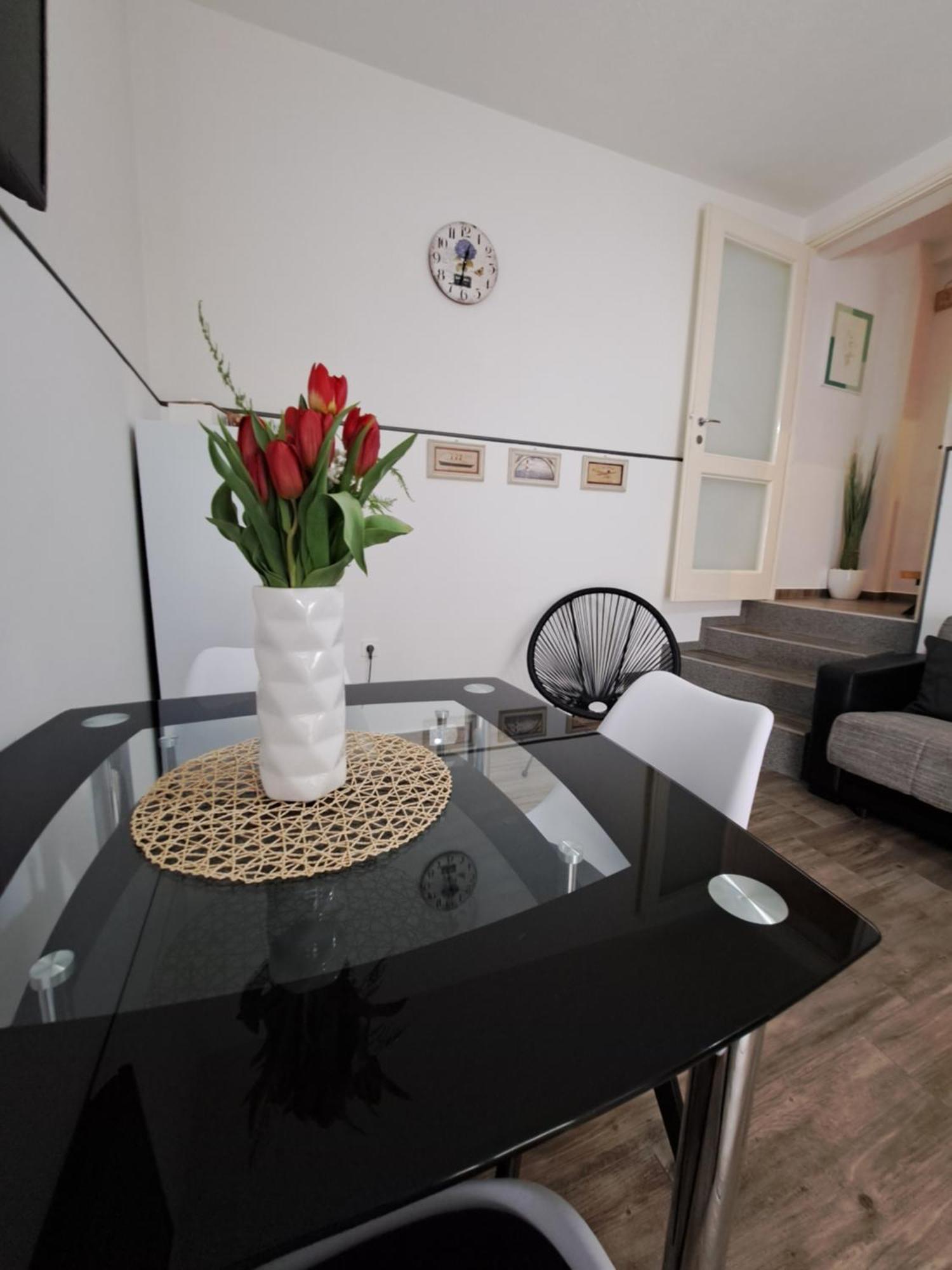 Kuca Za Odmor Eni **** Villa Šibenik Exteriör bild