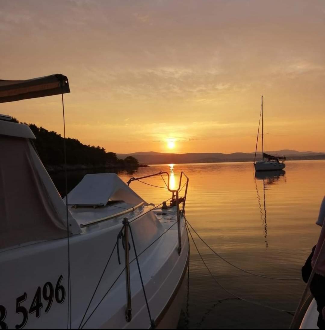 Kuca Za Odmor Eni **** Villa Šibenik Exteriör bild