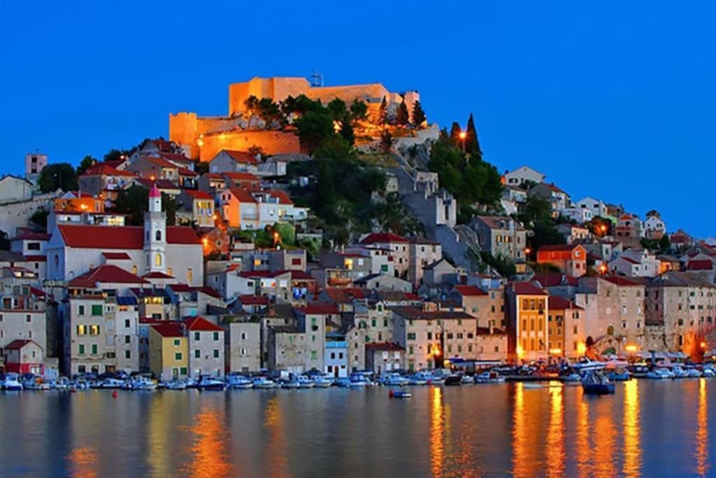 Kuca Za Odmor Eni **** Villa Šibenik Exteriör bild