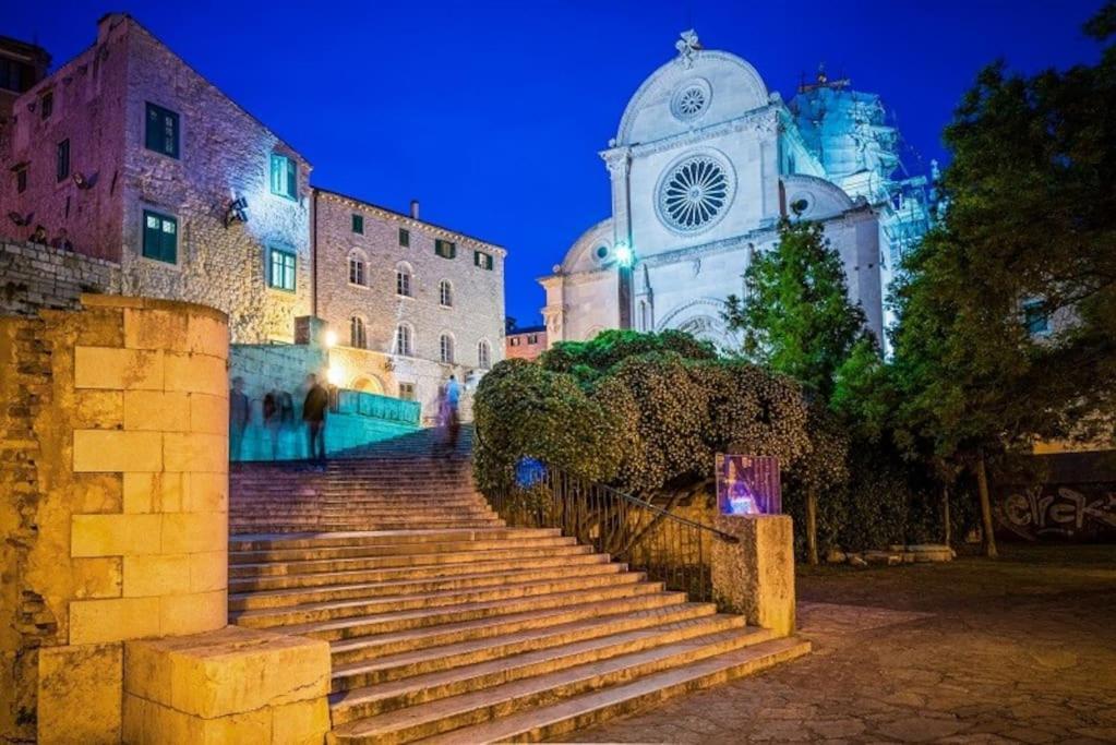 Kuca Za Odmor Eni **** Villa Šibenik Exteriör bild